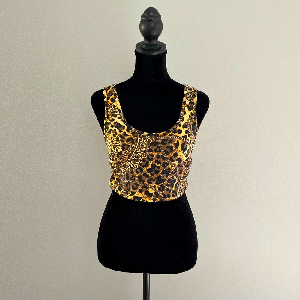 Super cute cropped cheetah tank